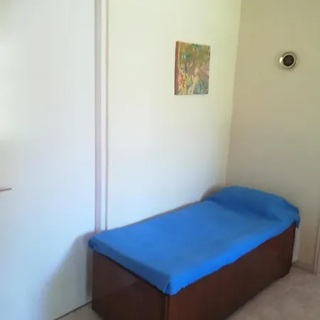 Lemon House Apartment